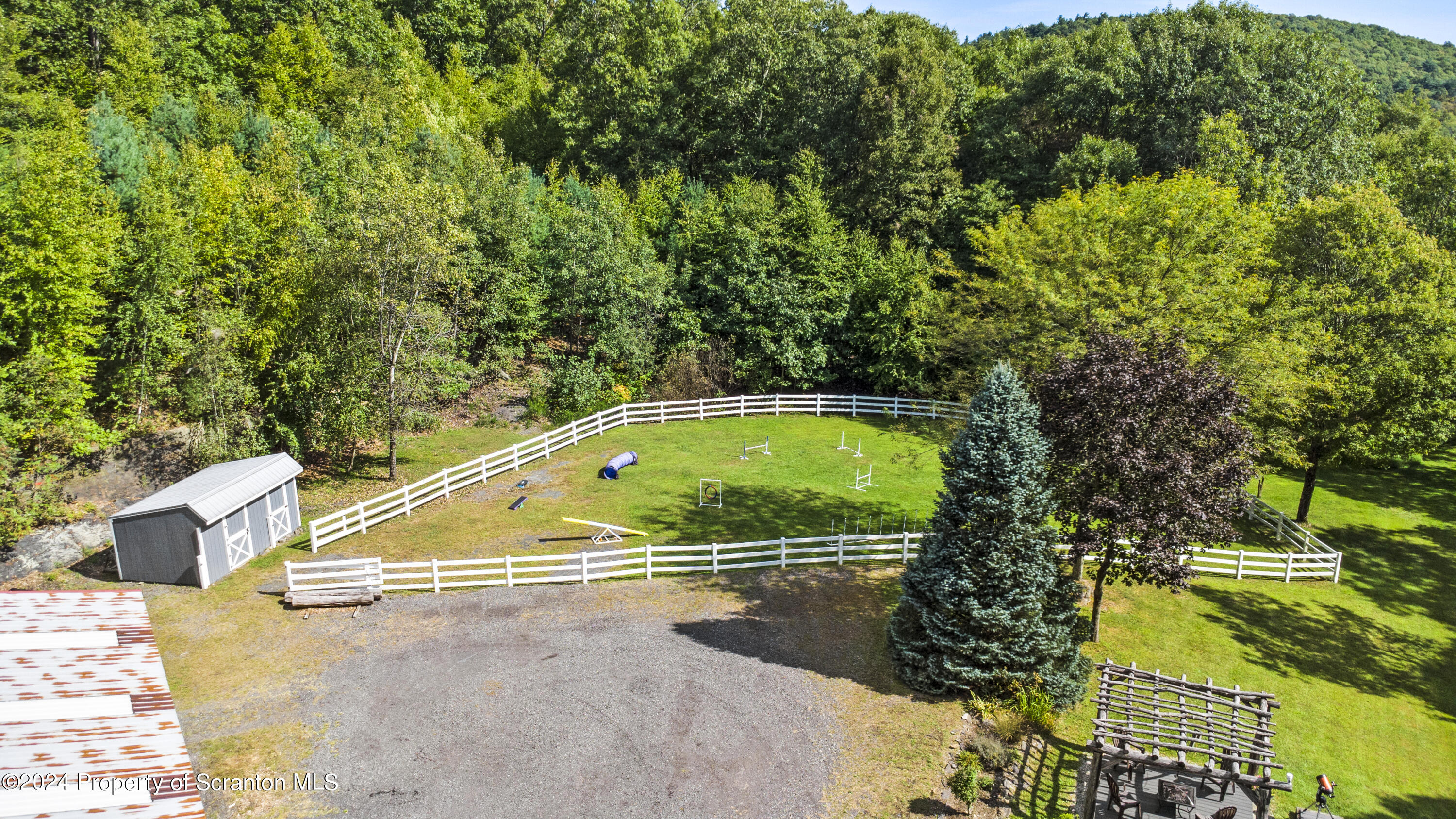 823 Resica Falls Road East Stroudsburg, PA 18302 - Photo 4 of 48