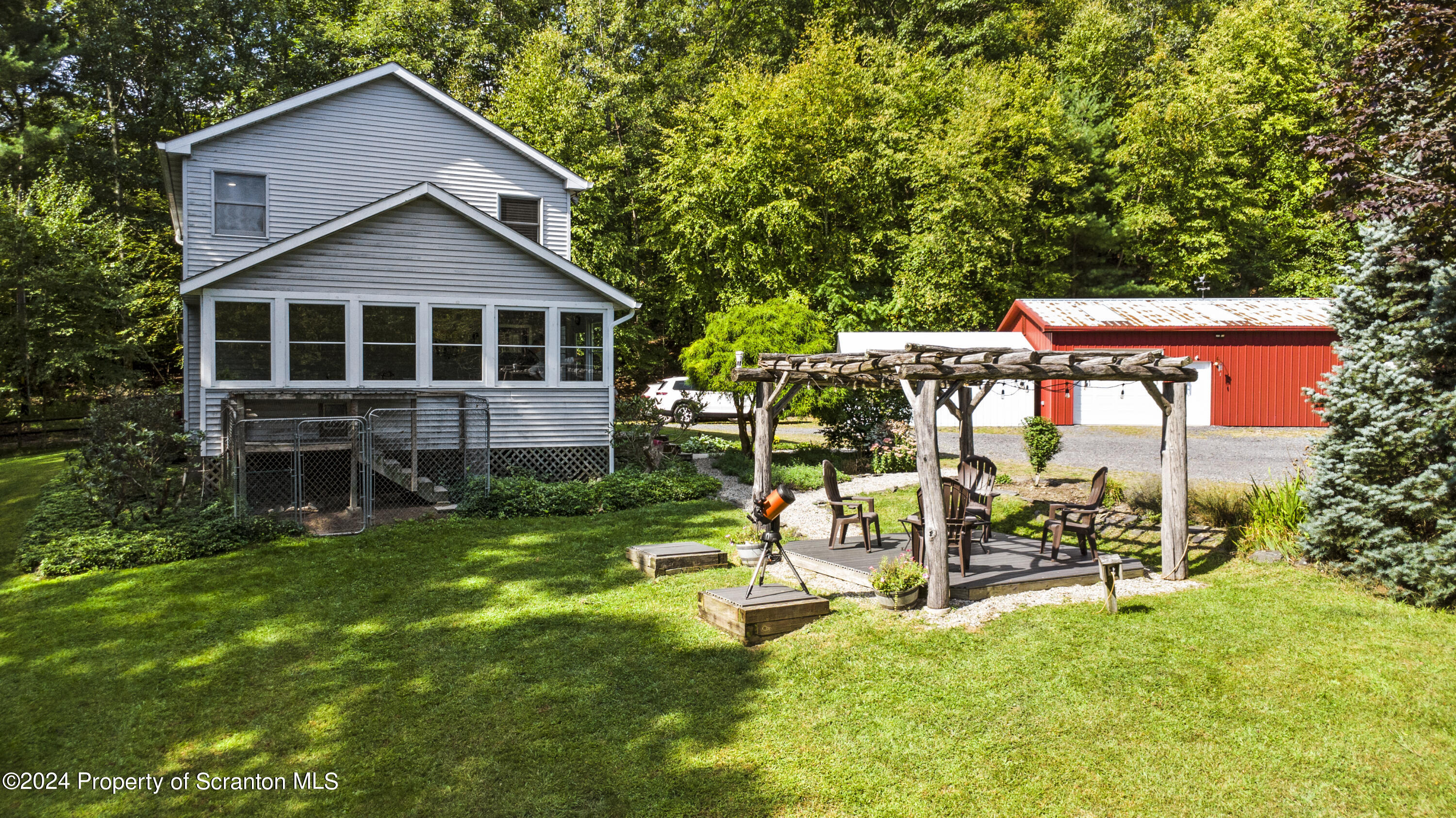 823 Resica Falls Road East Stroudsburg, PA 18302 - Photo 6 of 48