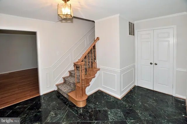 a view of entryway and hall