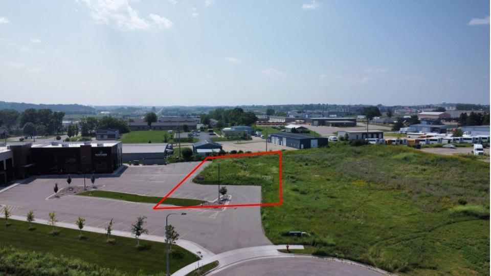 3046 Jeremiah Lane Northwest Rochester, MN 55901 - Photo 2 of 4