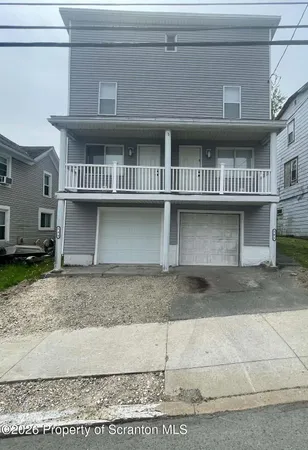 $1,400 | 139 Dundaff Street, Unit 1, Forest City, PA 18421