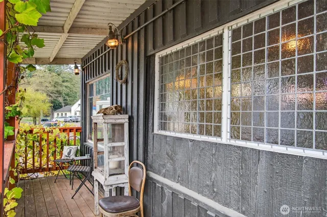 a view of an outdoor space