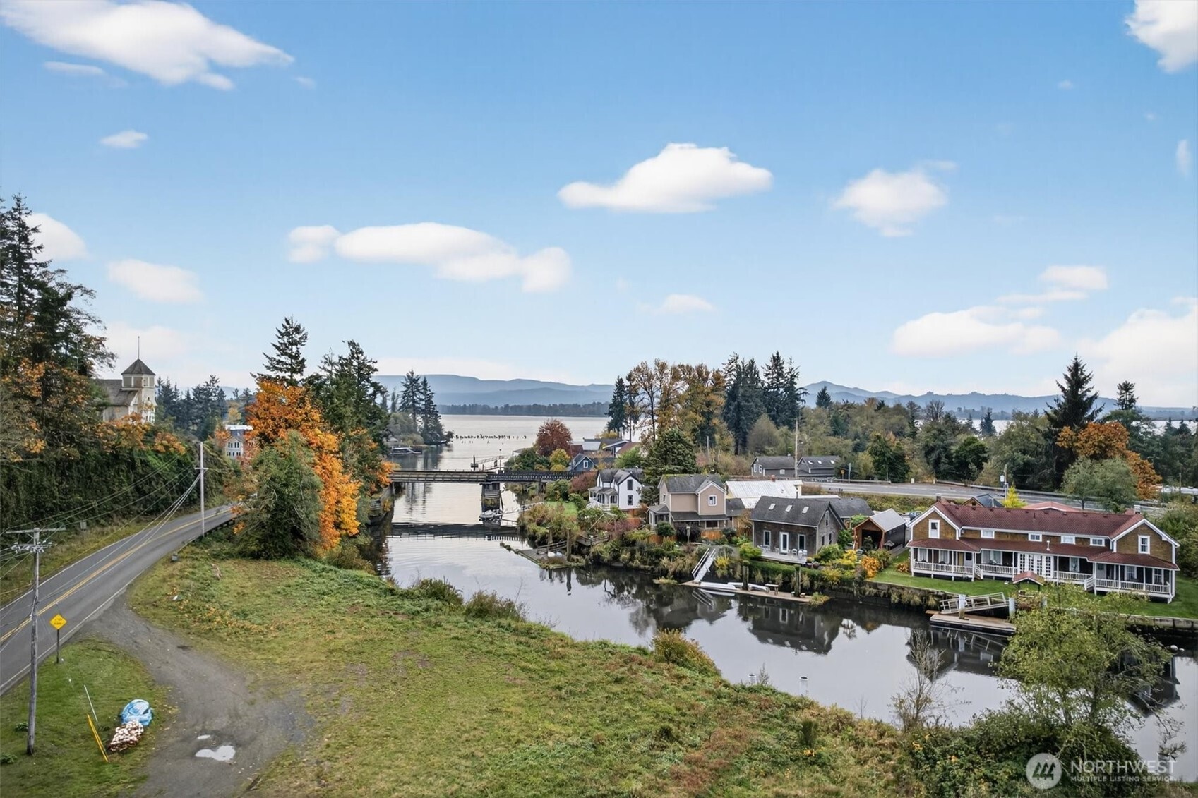 8 Fairgrounds Road Skamokawa, WA 98647 - Photo 38 of 40 a view of a city