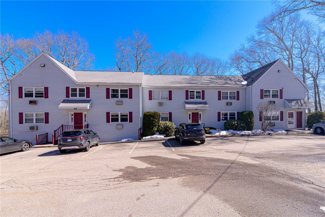 9 Apache Drive, Unit D Westerly, RI 02891 - Photo 2 of 19