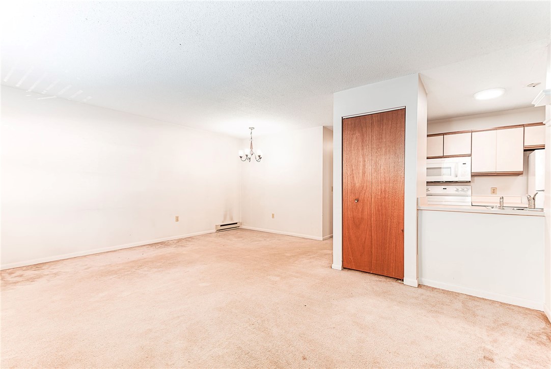 9 Apache Drive, Unit D Westerly, RI 02891 - Photo 3 of 19