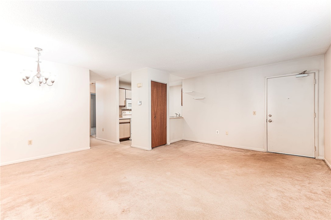 9 Apache Drive, Unit D Westerly, RI 02891 - Photo 4 of 19