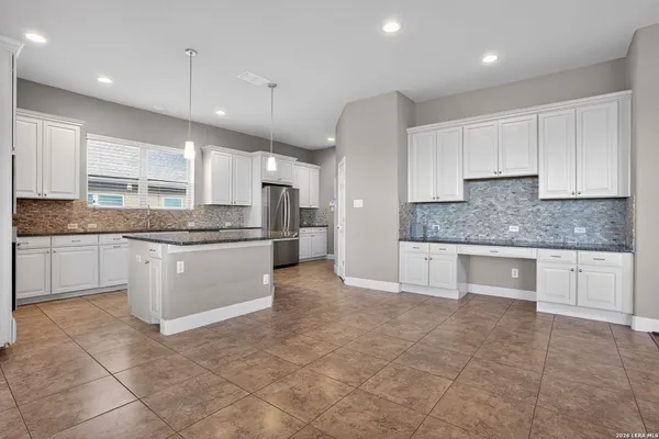 $725,000 | 18039 Branson, San Antonio, TX 78255