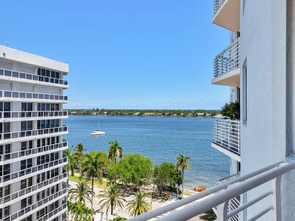 $4,000 | 1551 North Flagler Drive, Unit 903, West Palm Beach, FL 33401
