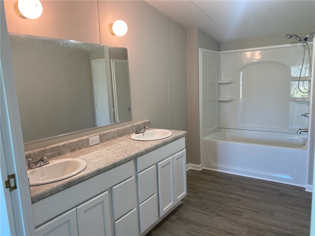 218 Pitts Road Walhalla, SC 29691 - Photo 13 of 15 Master Bath