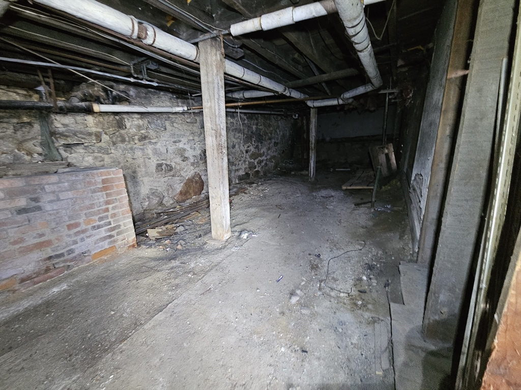 24 Spring Street North Adams, MA 01247 - Photo 23 of 27