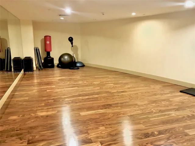 a view of empty room