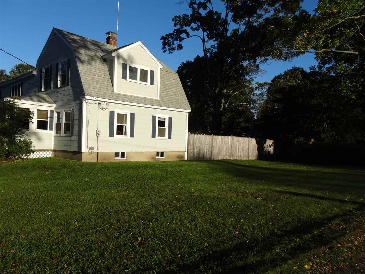 20 Brentwood Road Exeter, NH 03833 - Photo 2 of 13