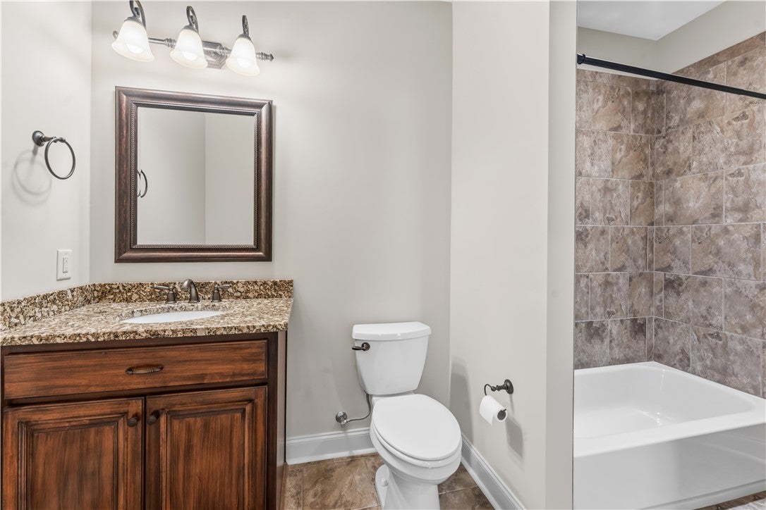 1794 Covington Ridge, Unit 902 Auburn, AL 36830 - Photo 17 of 41 Gallery Image 17