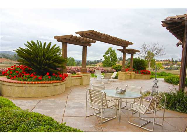 4010 Limber Pine Road Fallbrook, CA 92028 - Photo 19 of 24 Lovely back yard, perfect for entertaining.