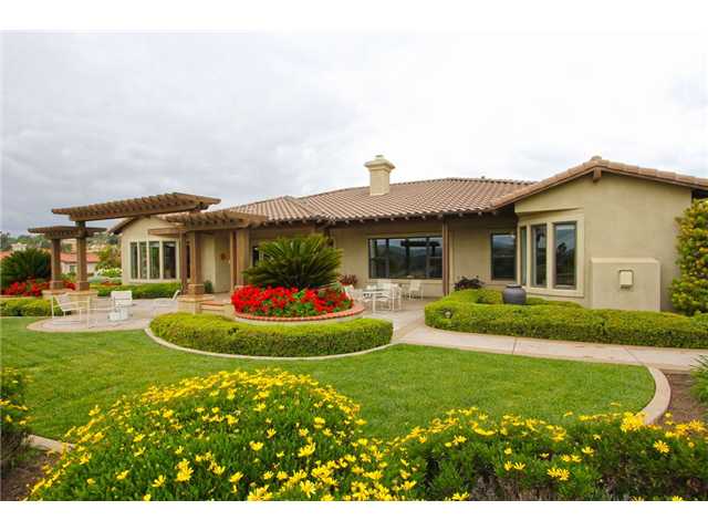 4010 Limber Pine Road Fallbrook, CA 92028 - Photo 20 of 24 Back yard has lush landscaping.