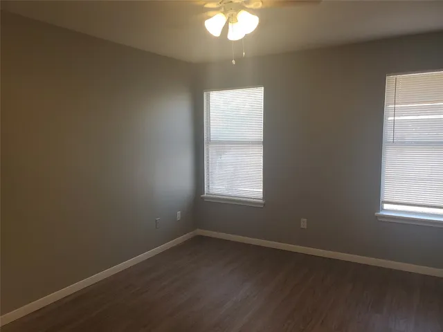 $1,395 | 2221 Creekside Lane, Unit B, Georgetown, TX 78626