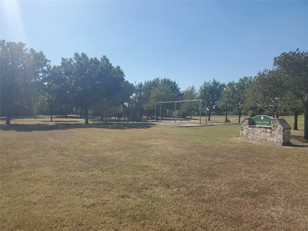 $1,325 | 2221 Creekside Lane, Unit B, Georgetown, TX 78626