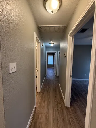 $1,325 | 2221 Creekside Lane, Unit B, Georgetown, TX 78626