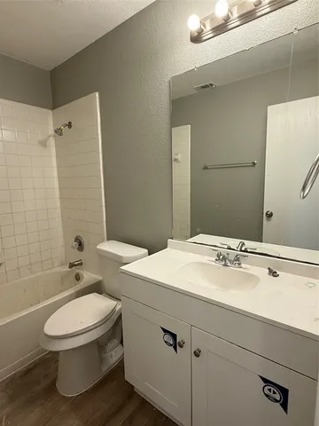 $1,395 | 2221 Creekside Lane, Unit B, Georgetown, TX 78626