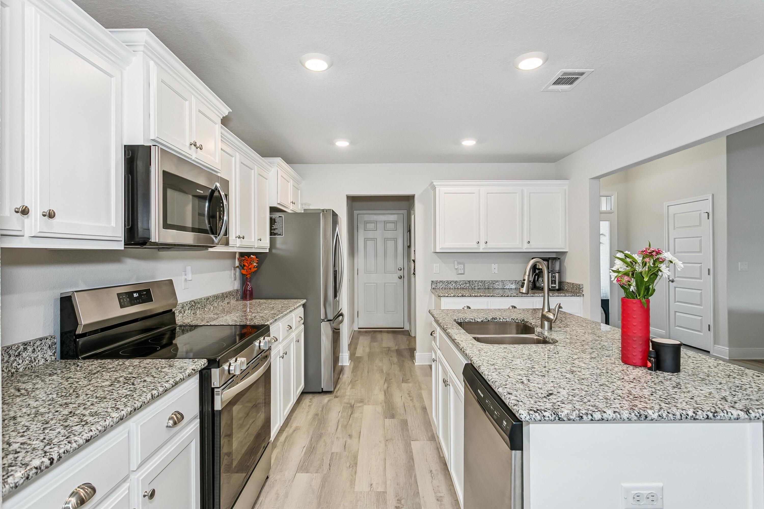 2613 Prominence Lane Crestview, FL 32536 - Photo 6 of 26 SS Appliance Suite