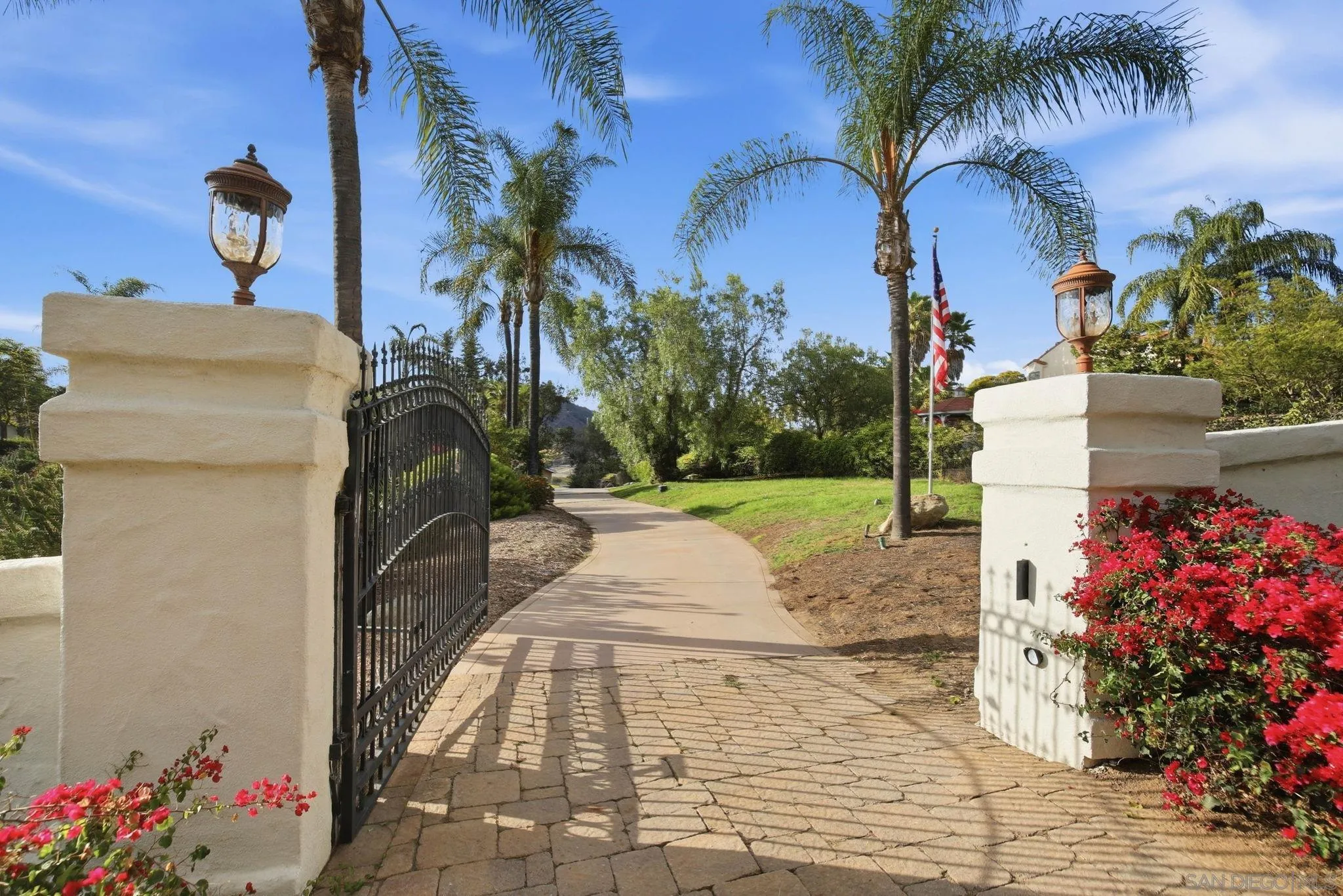3548 Rosa Way Fallbrook, CA 92028 - Photo 2 of 74