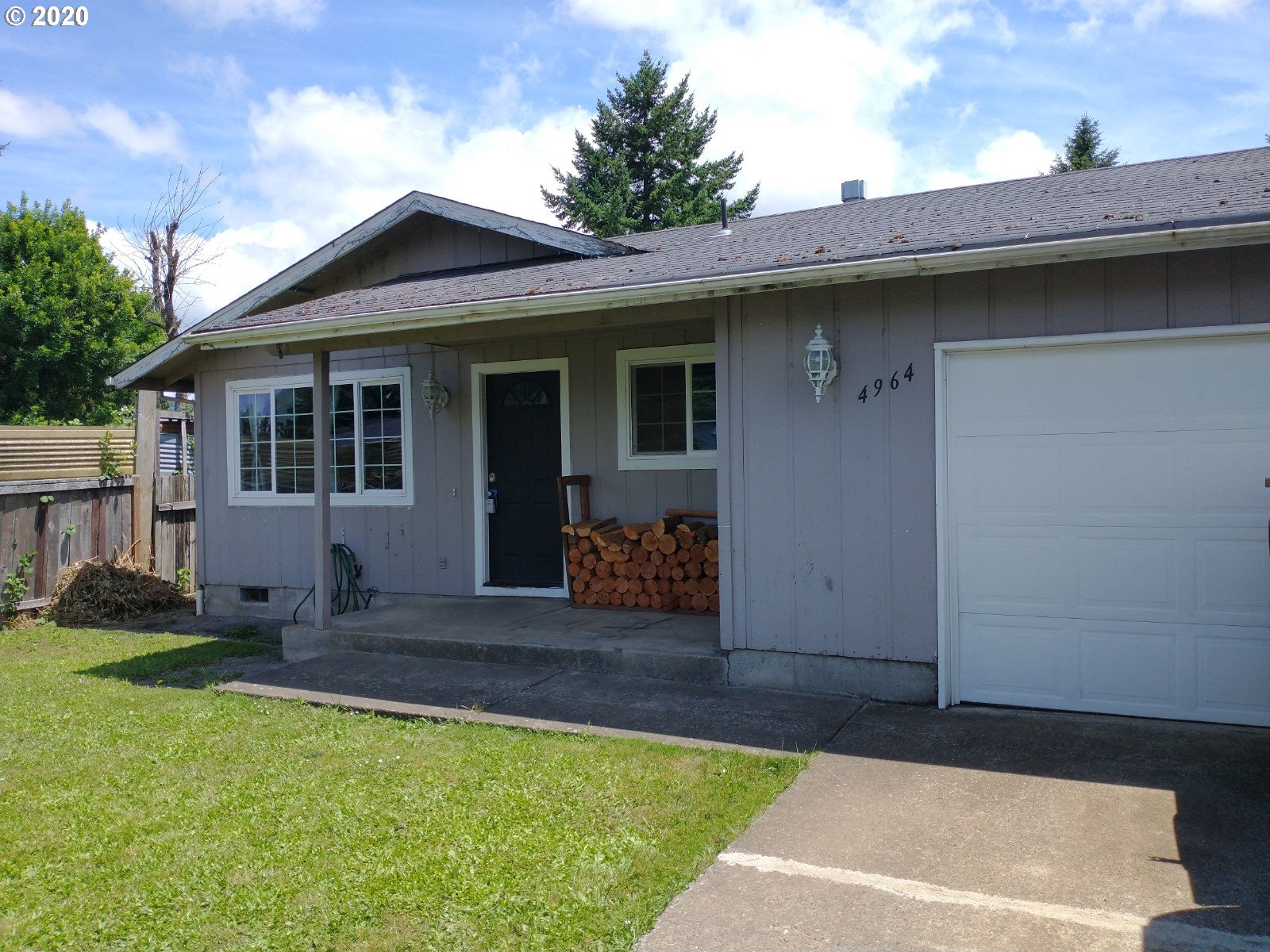 4964 E Street Springfield, OR 97478 - Photo 2 of 12