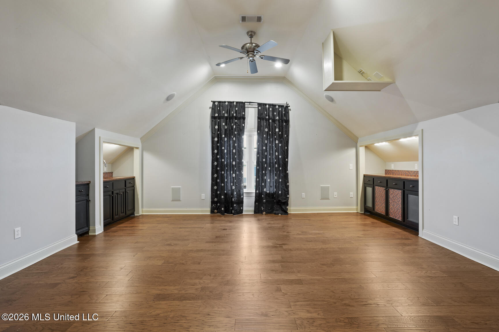 606 Arbor Way Brandon, MS 39047 - Photo 54 of 61 Huge Media room/ Bonus Room