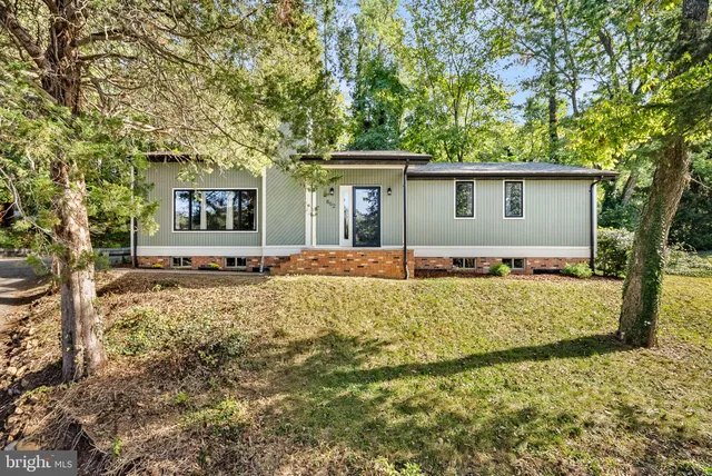 $2,195 | 862 Carrier Drive, Strasburg, VA 22657