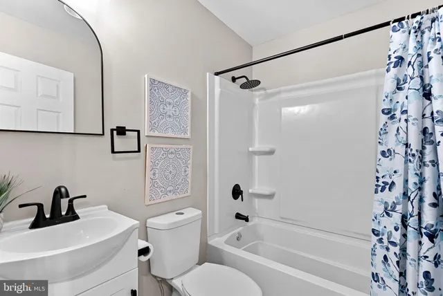 $2,195 | 862 Carrier Drive, Strasburg, VA 22657