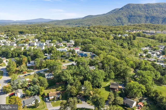 $2,195 | 862 Carrier Drive, Strasburg, VA 22657