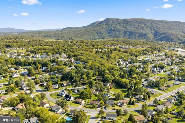 $2,195 | 862 Carrier Drive, Strasburg, VA 22657