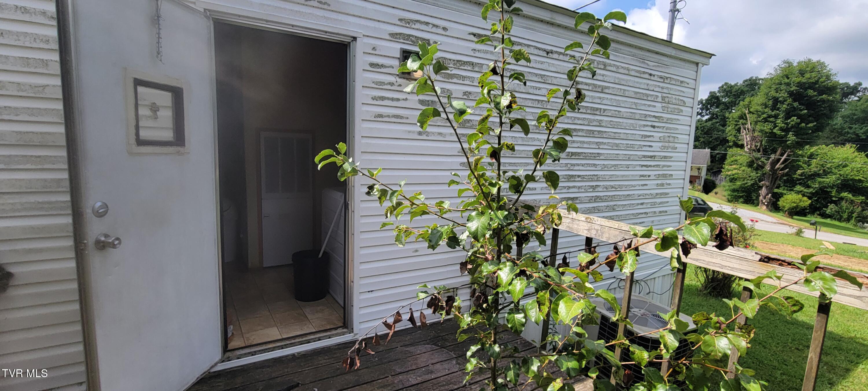 128 Kidwell School Road Greeneville, TN 37745 - Photo 24 of 34 20260708_111134