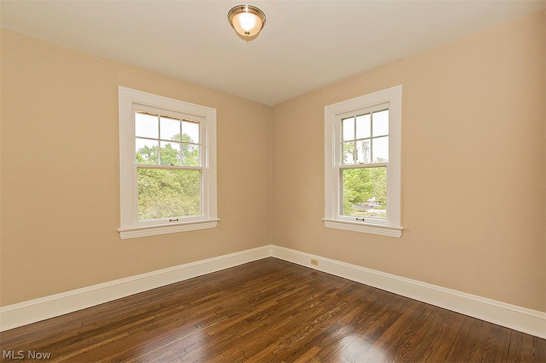 3253 Bradford Road Cleveland, OH 44118 - Photo 25 of 34