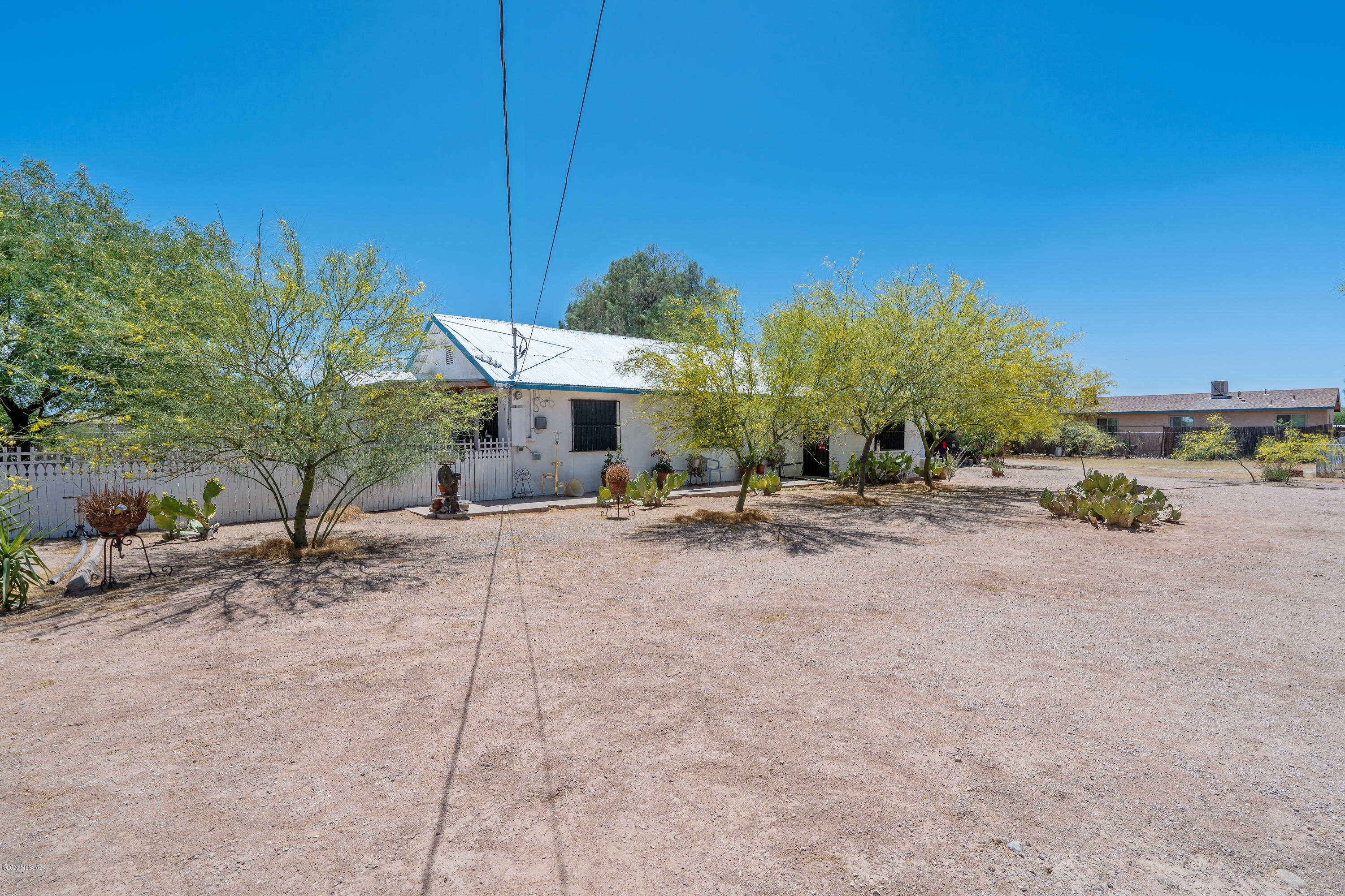 338 East Corona Road Tucson, AZ 85756 - Photo 3 of 26 Gallery Image 3