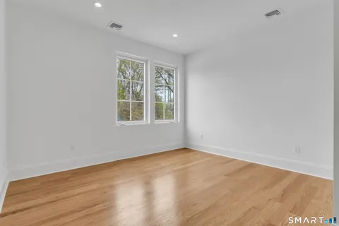 $1,700,000 | 539 A Boston Street, Guilford, CT 06437