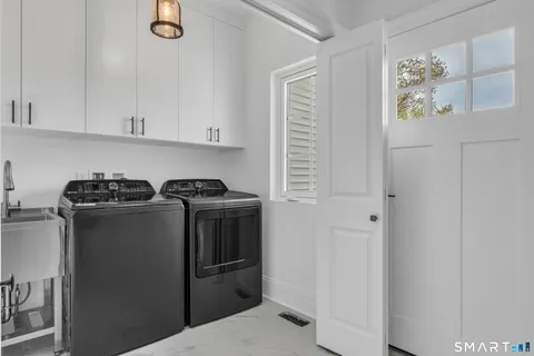 $1,700,000 | 539 A Boston Street, Guilford, CT 06437