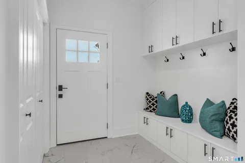 $1,700,000 | 539 A Boston Street, Guilford, CT 06437