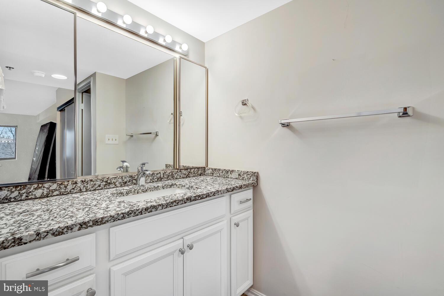 15115 Interlachen Drive, Unit 3425 Silver Spring, MD 20906 - Photo 13 of 41 Bathroom