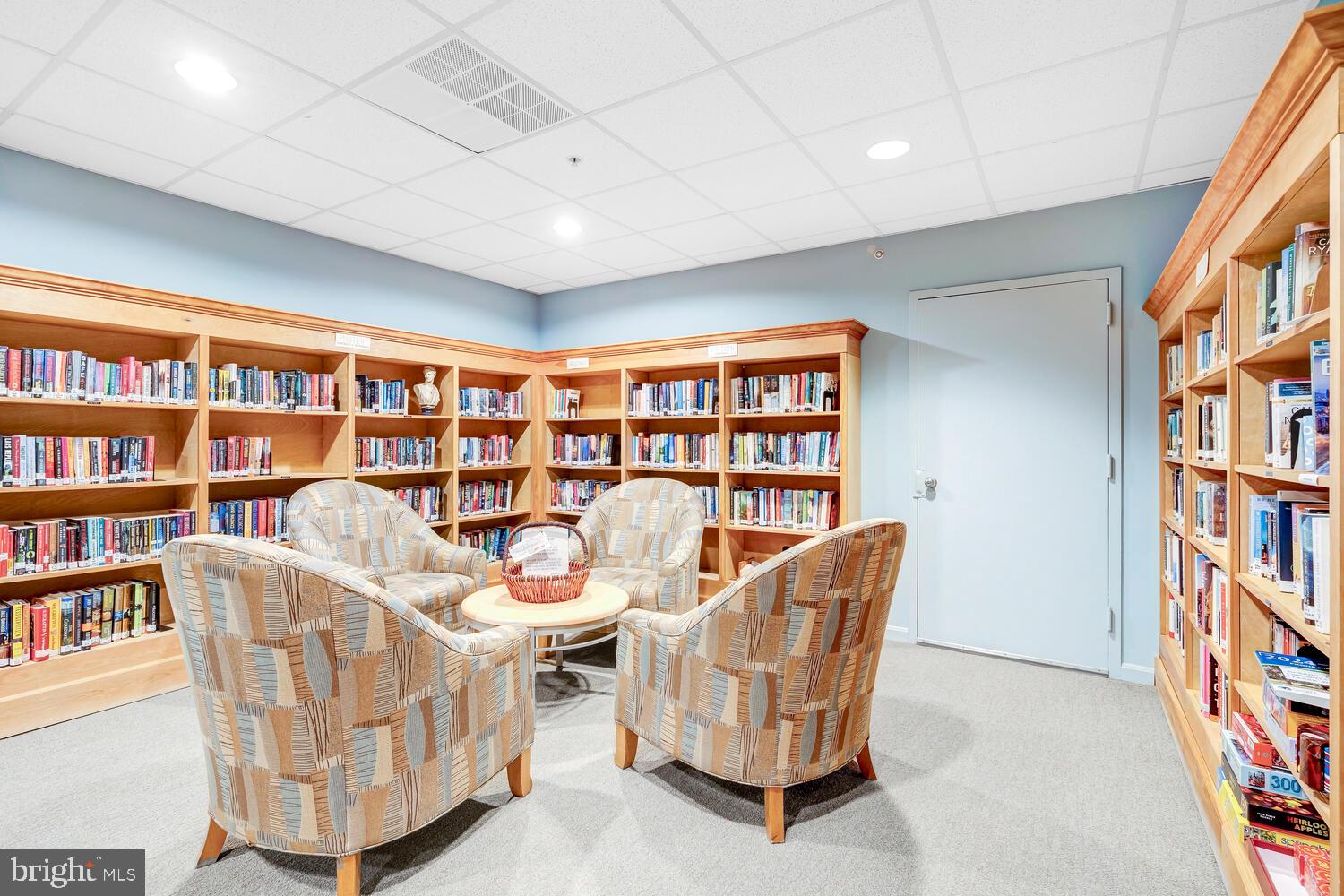 15115 Interlachen Drive, Unit 3425 Silver Spring, MD 20906 - Photo 36 of 41 Library