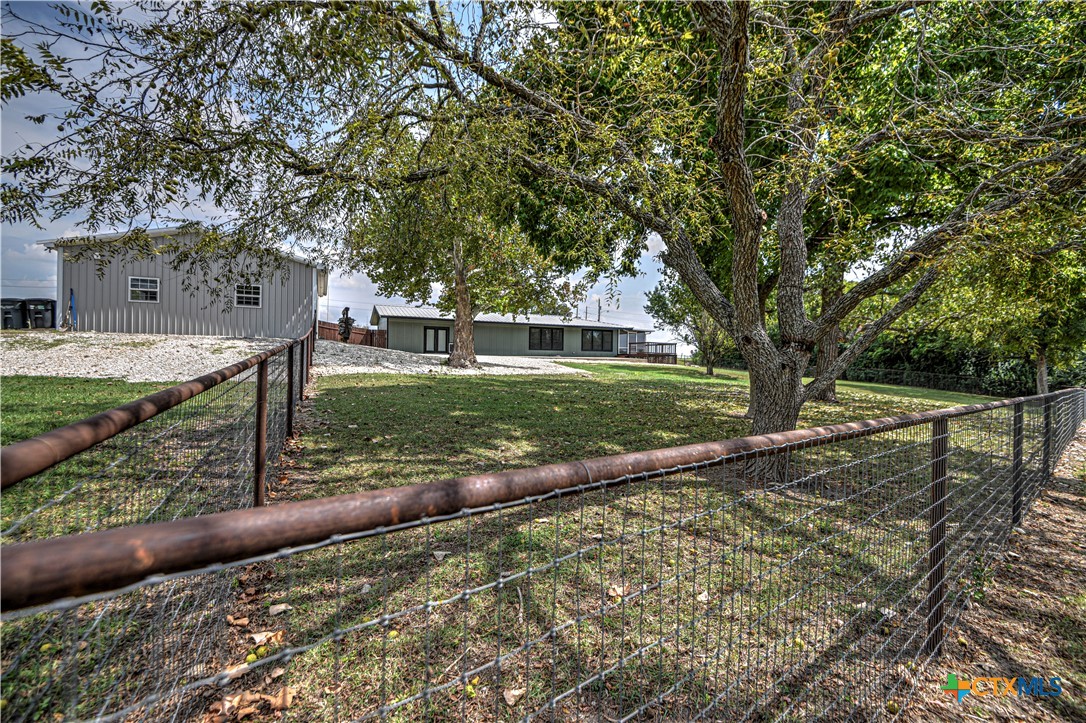 2810 FM 438 Loop Temple, TX 76501 - Photo 27 of 47 a view of a park with large trees