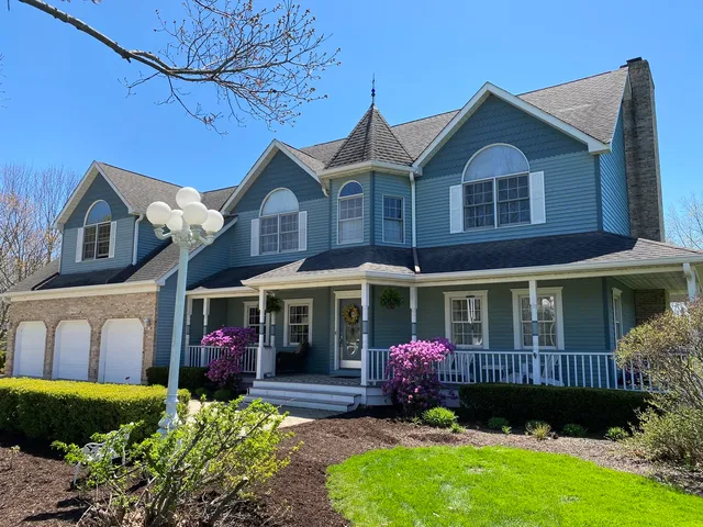 $775,000 | 7N610 Cloverfield Circle, St. Charles, IL 60175