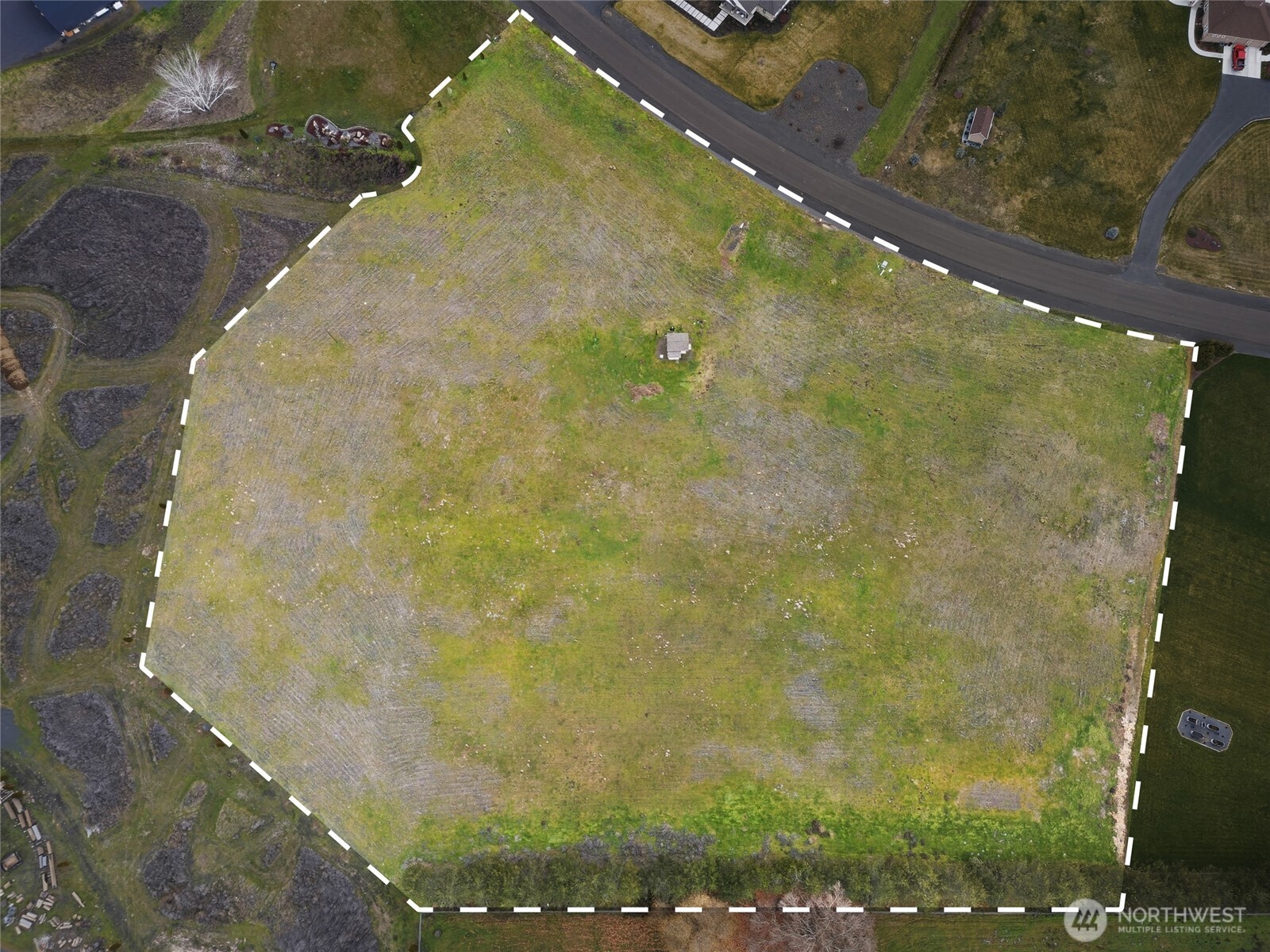 0 Summers Circle Walla Walla, WA 99362 - Photo 2 of 13 a bathroom with a shower