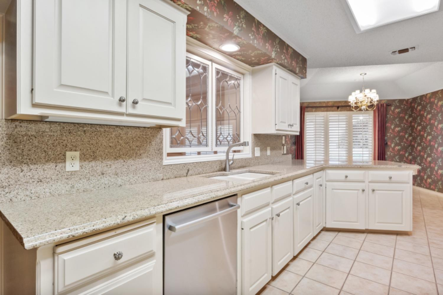 4611 93rd Street Lubbock, TX 79424 - Photo 15 of 42 Photo 15