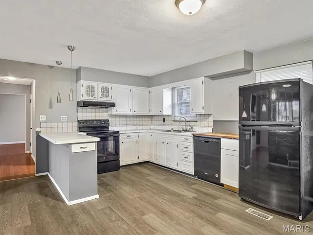 $190,000 | 708 Meadow Drive, Red Bud, IL 62278