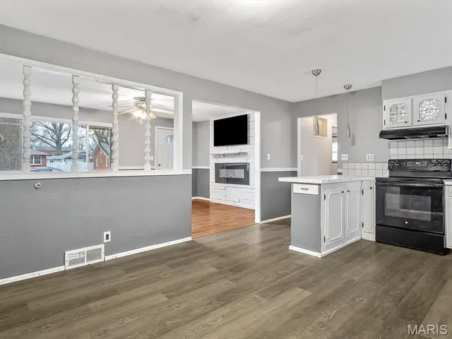 $190,000 | 708 Meadow Drive, Red Bud, IL 62278