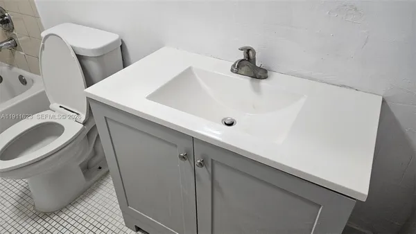 $1,390 | 15600 Northwest 7th Avenue, Unit 405, Miami, FL 33169