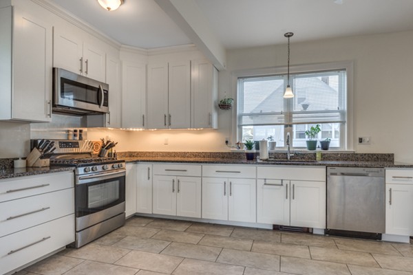 14 Harris Road Medford, MA 02155 - Photo 7 of 30 Gallery Image 7