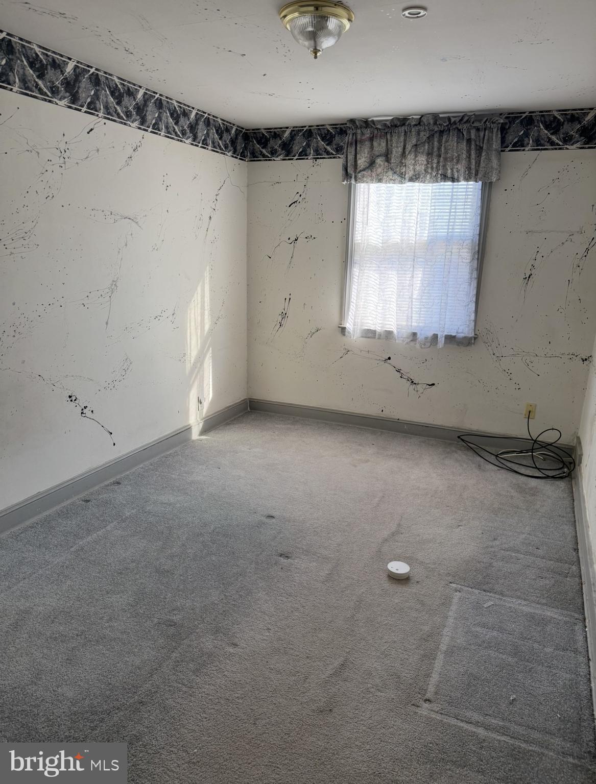 422 Rively Avenue Darby, PA 19023 - Photo 14 of 20 an empty room with a windows