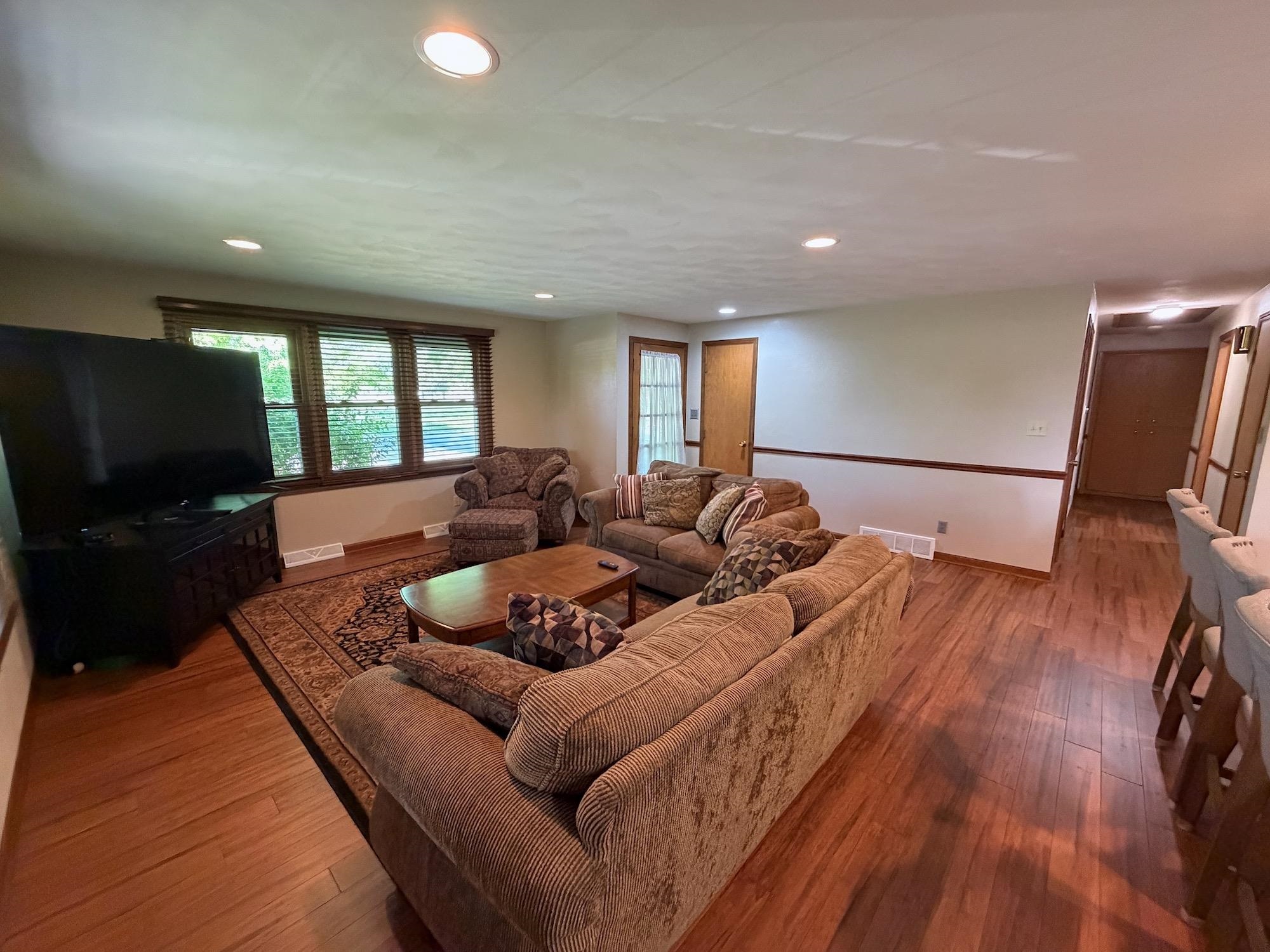 1112 Tullar Road Neenah, WI 54956 - Photo 4 of 22
