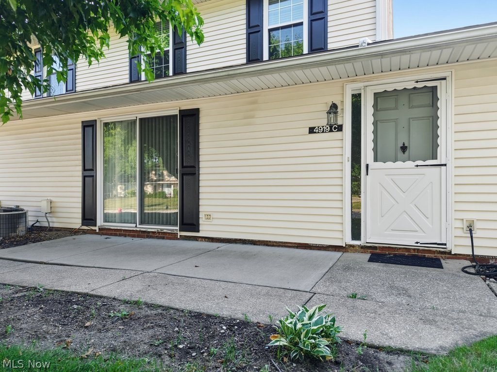 4919 Friar Road, Unit C Stow, OH 44224 - Photo 3 of 35